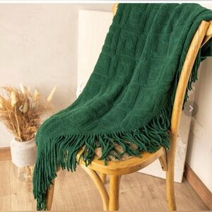 Muk Luks Green Fringed Throw Blanket